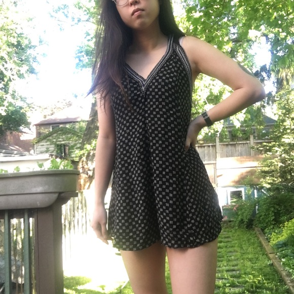 Patterned and embroidered black romper - Picture 4 of 4